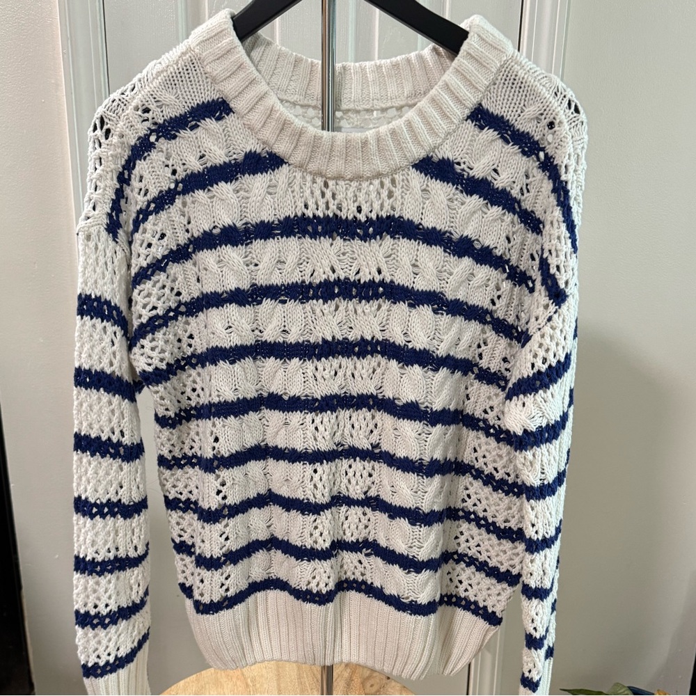 🤑Striped White and Blue Women's Cable Knit Sweater🤑